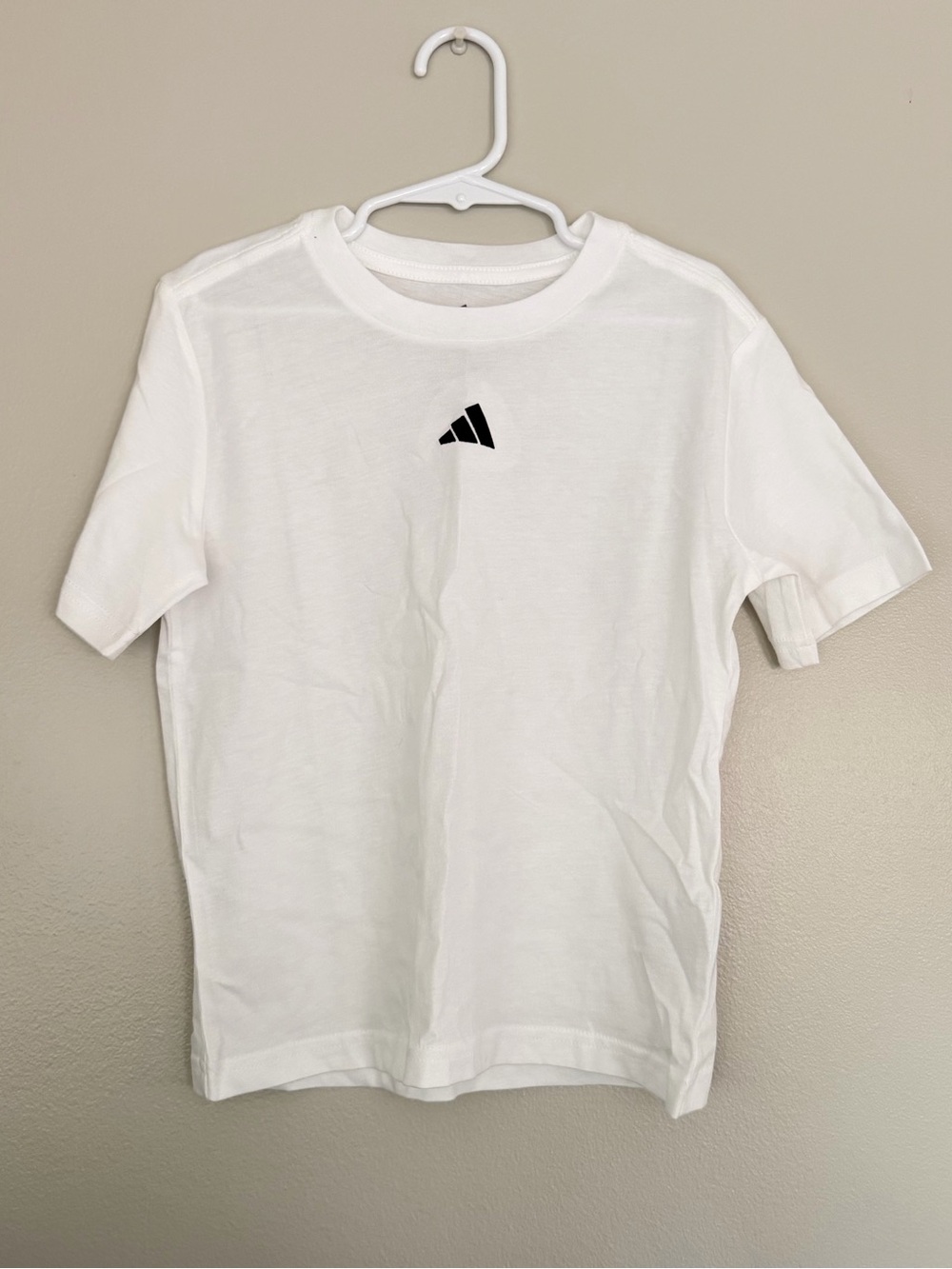 Boys adidas tshirt size 6